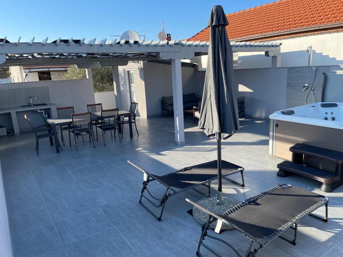 Vila Pedinka Villa Vir Dış mekan fotoğraf